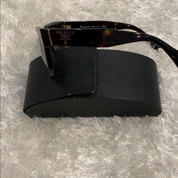 Prada tortoise sunglasses - Picture 3 of 7